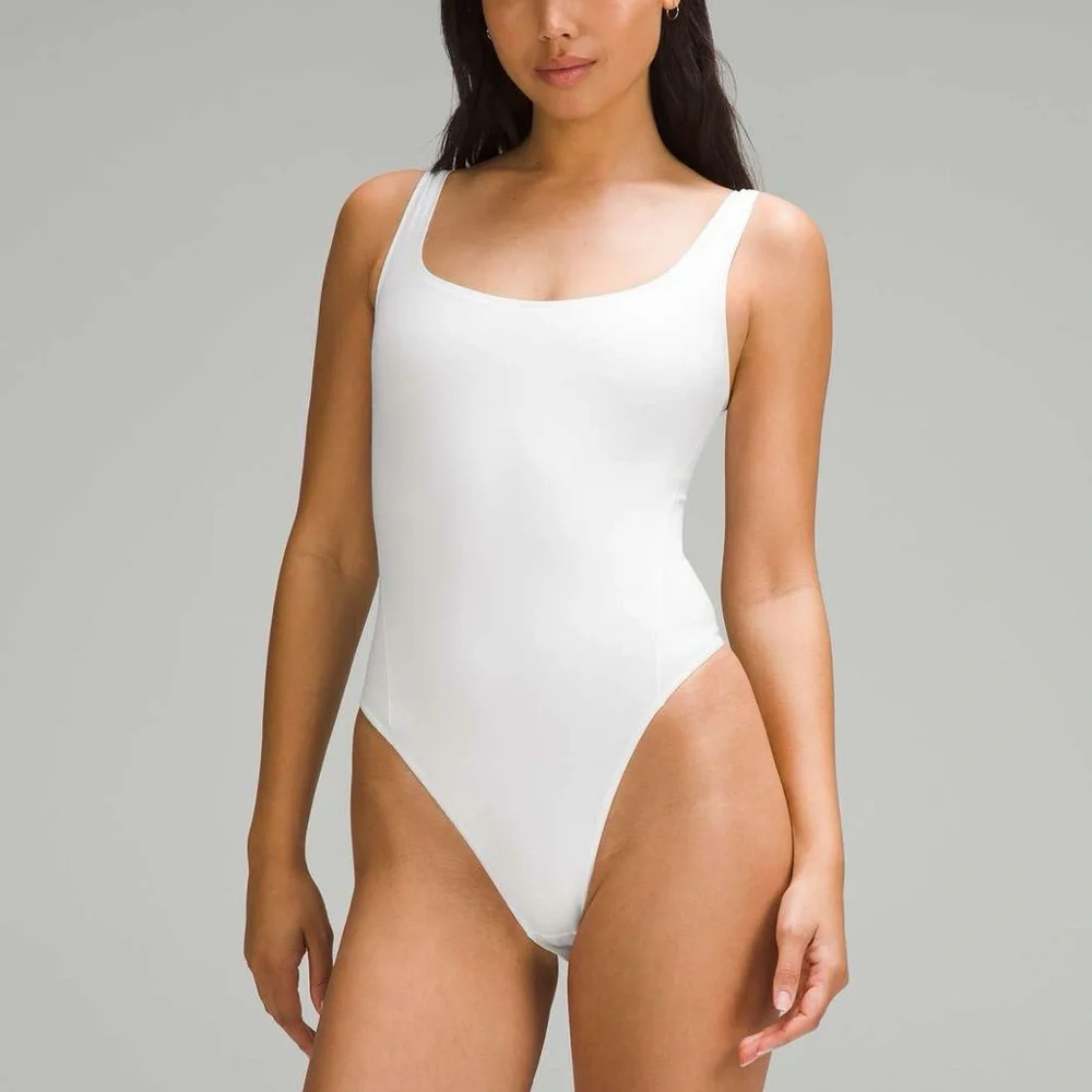 Lululemon Wundermost Ultra-Soft Nulu Square-Neck Sleeveless Bodysuit
Size S - Picture 1 of 10